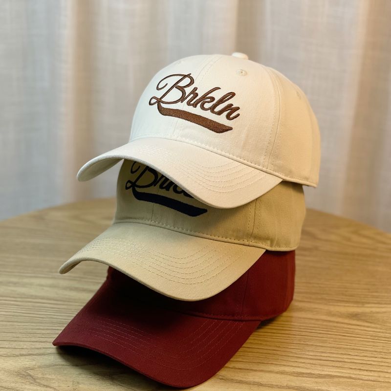 Neue Mütze für Damen, koreanische Version, neue Baseballkappe mit Buchstabenstickerei, amerikanische Retro-Kappe mit großem Kopfumfang, kleinem Gesicht, tiefem oberen Teil, Entenschnabelmütze für Herren_voghion.com