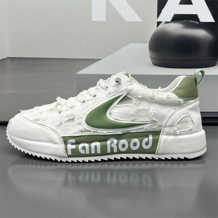 Nouvelles chaussures d'été chaussures en toile décontractées pour hommes chaussures de planche respirantes chaussures Forrest Gump pour hommes petites chaussures blanches_voghion.com