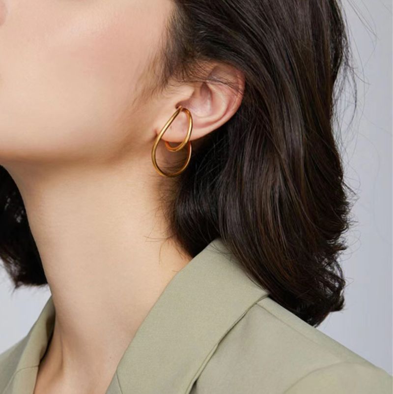 Trendy Jewelry Creative Design Brass Gold-Plated Ear Clips Non-Pierced Mobius Strip Earrings Couple Style_voghion.com