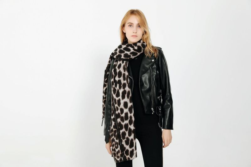 Topel in debel šal z leopardjim vzorcem za ženske_voghion.com