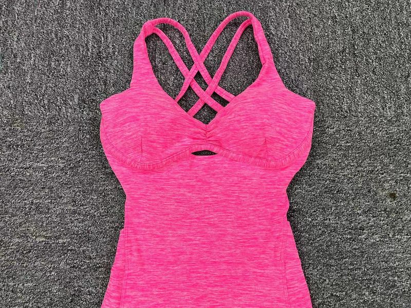 Combinaison de yoga et fitness pour femmes, avec un beau dos et un beau ventre_voghion.com