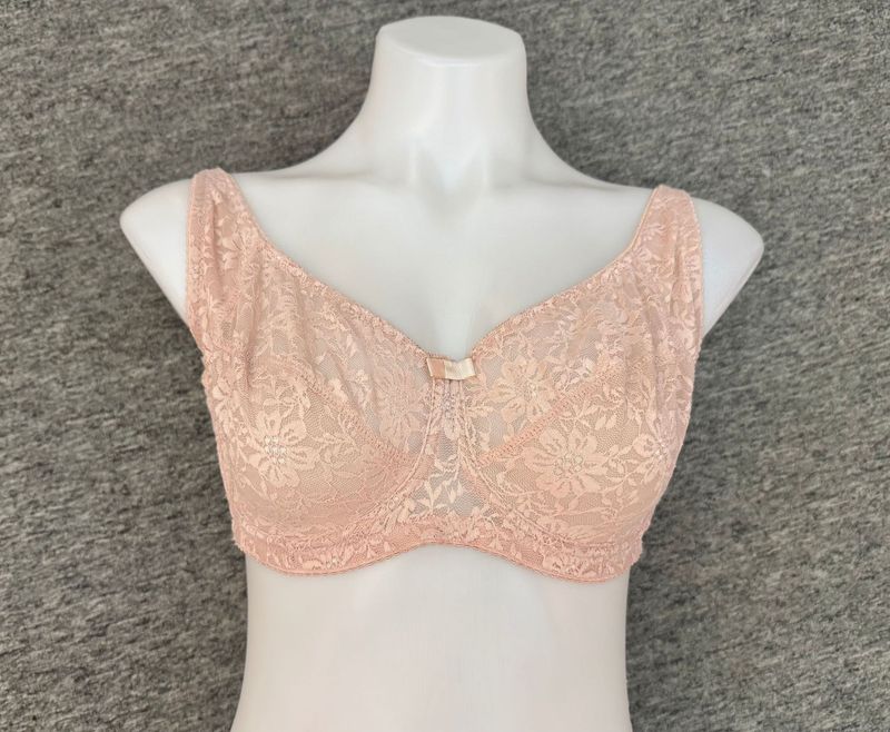 Elegant Lace Underwire Push-Up Bra For Full-Figure Women – Comfortable, Breathable & Adjustable Support In White, Black & Nude_voghion.com