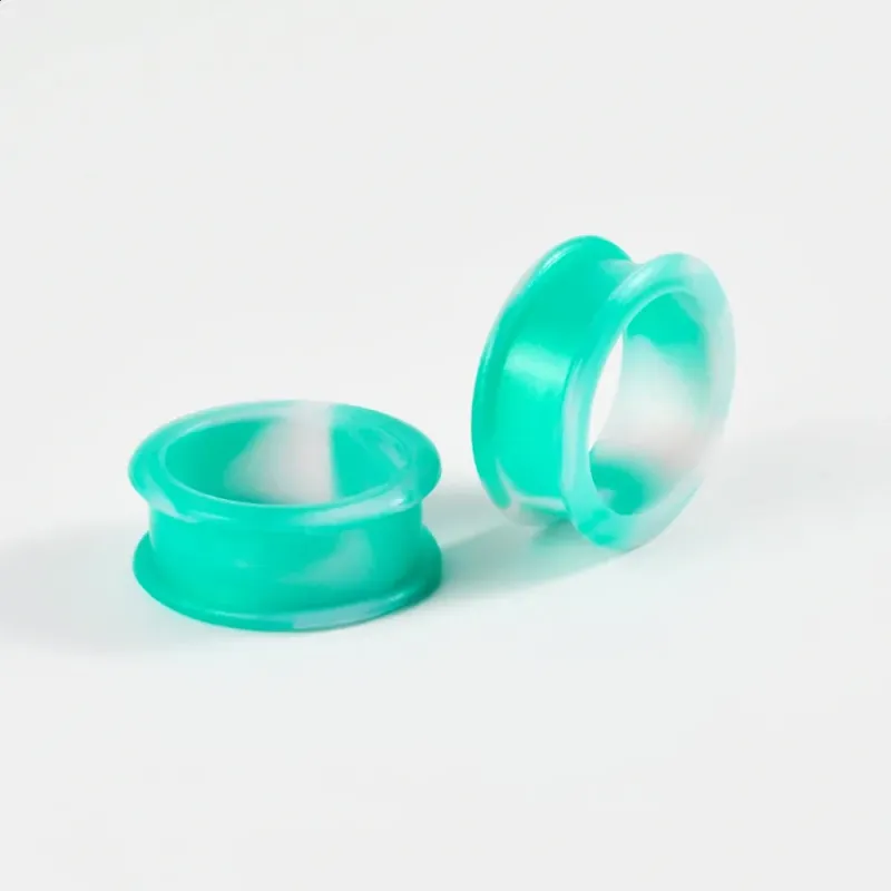1 paio di orecchini a tunnel in silicone spesso e dilatatore a doppia svasatura, di colore marmo irregolare, piercing da 8 mm a 38 mm_voghion.com