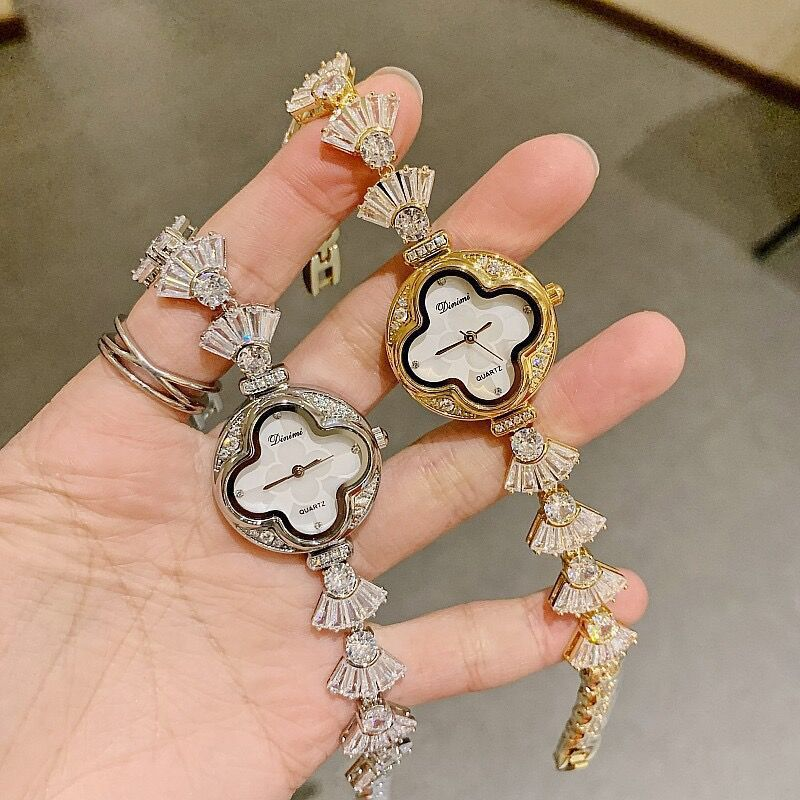 Dimini dinimi new fashion quadrifoglio quadrante in madreperla pieno di diamanti elegante braccialetto a forma di ventaglio orologio da donna lusso leggero_voghion.com