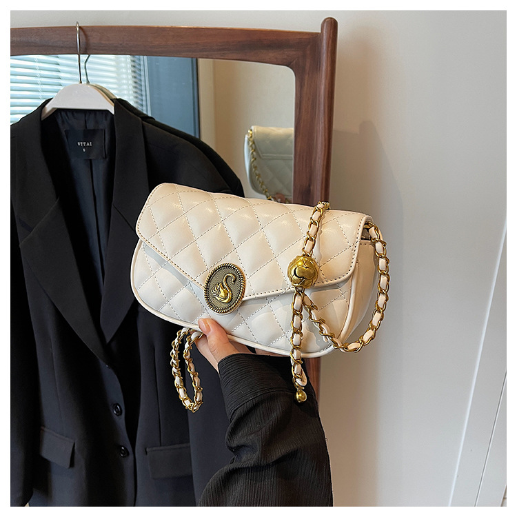 Borsa da donna Estate 2023 New High-end Sense French Niche Diamond Chain bag borsa a tracolla a tracolla all-match di moda_voghion.com