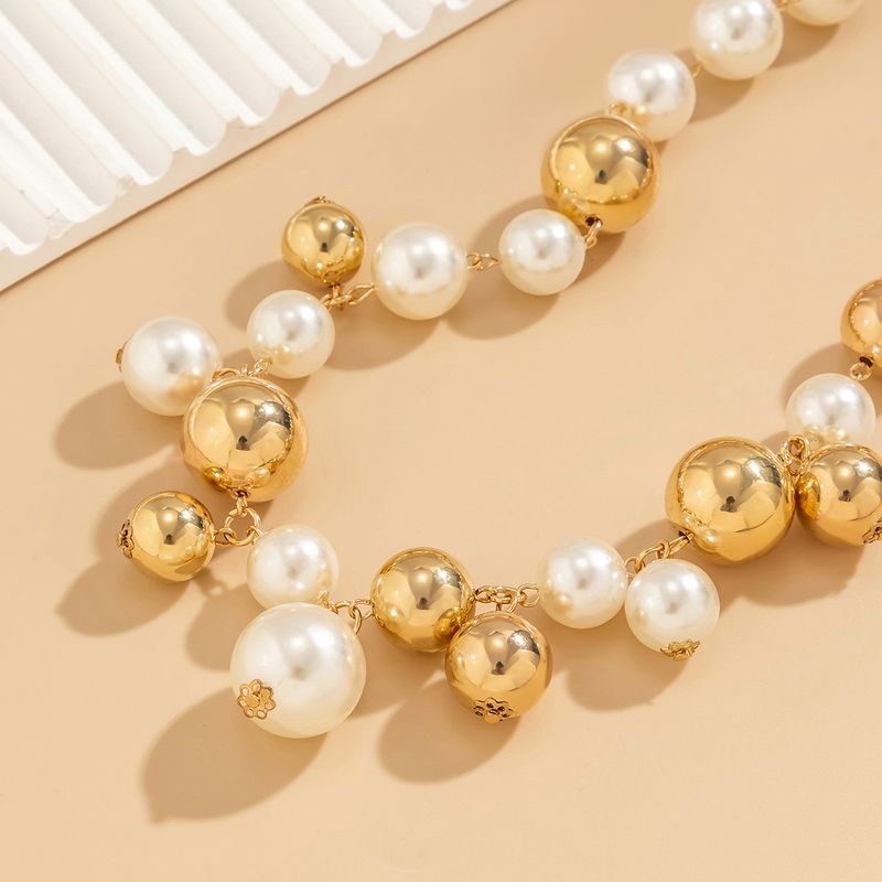 Pearl Choker Necklace Chunky Beaded Statement Collar Women's Short Punk Style Necklace Adjustable Clasp Closure_voghion.com