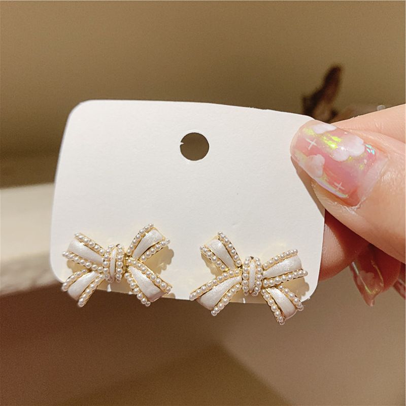 Temperament Short Clavicle Pearl Bow Necklace Net Celebrity Retro French Princess_voghion.com