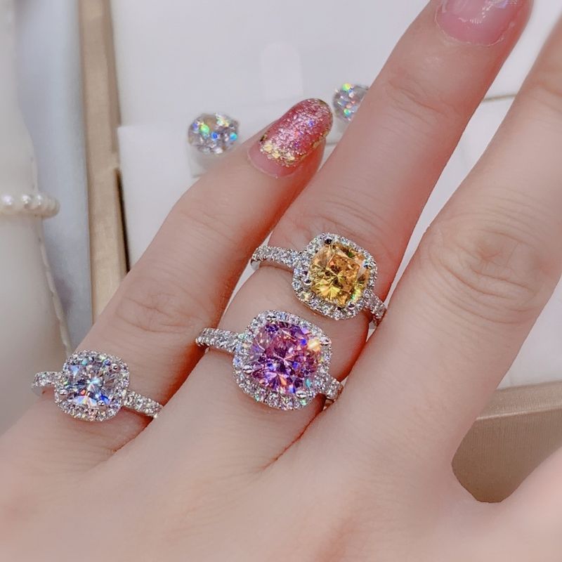 Simulierter Moissanit-Diamant im Prinzessschliff für Damen, klassischer, leichter Luxus-High-End-Ring mit 1 Karat Zuckerwürfel_voghion.com