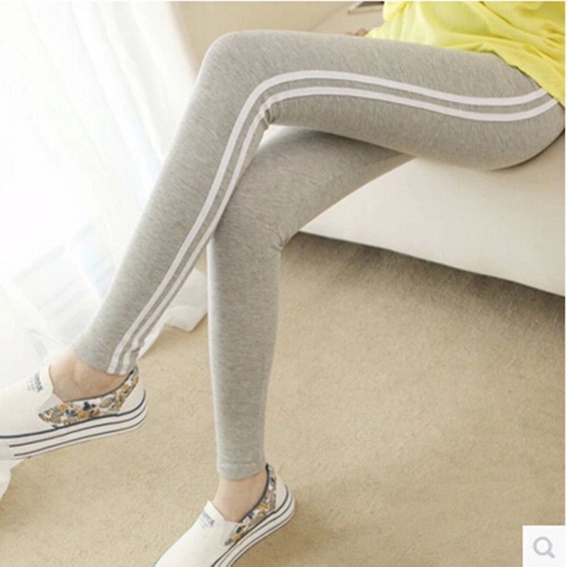 Pantalons pour femmes avec petites jambes, leggings slim à rayures latérales à neuf points_voghion.com
