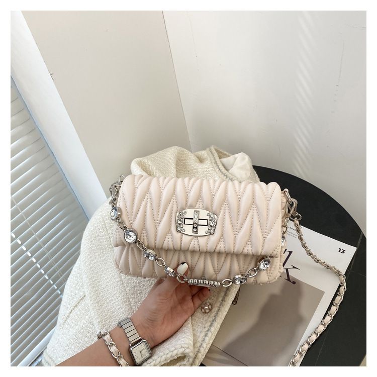 Fashionable and versatile niche chain bag one shoulder pleated diamond small fragrance style net celebrity ladies small bag ins shoulder bag_voghion.com