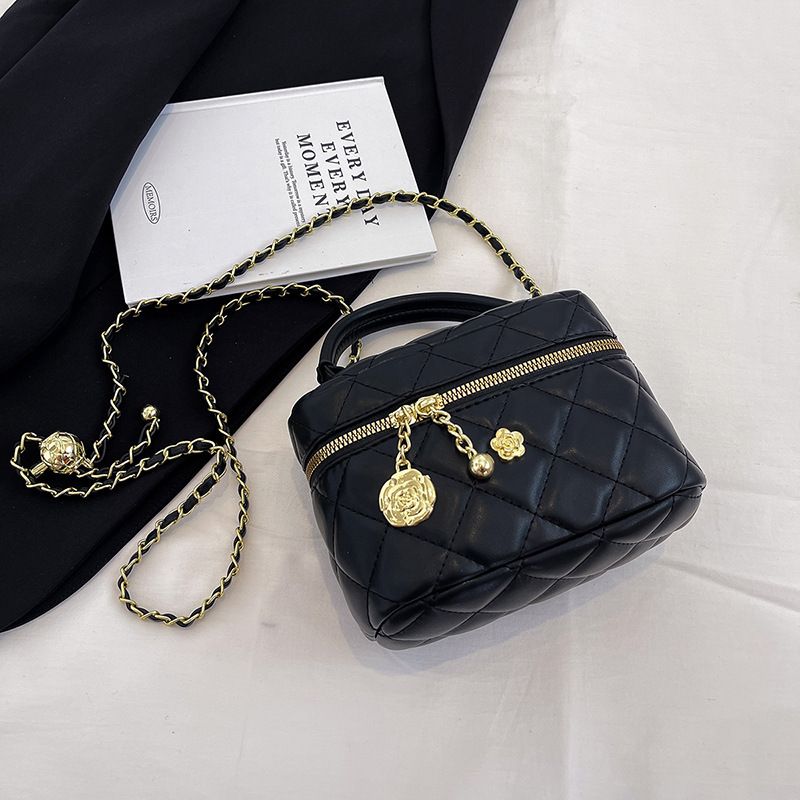 Summer Mini For Women 2024 New Fashion Quilted Handbag Shoulder Versatile Crossbody Chain Bag_voghion.com