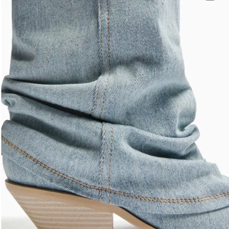 Falten Blue Denim Oberschenkelhoch für Frauen 2024 Frühling Dickabsatz Spitzschuh Cowboy Frau Slip On Western Lange Stiefel_voghion.com