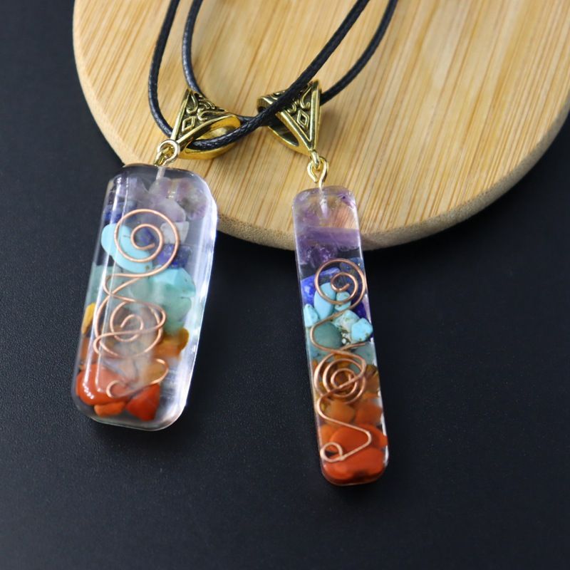 Collana con ciondolo in pietra curativa dei 7 chakra - Gioiello energetico in cristallo naturale per yoga e meditazione con catena regolabile da 45 cm, regalo spirituale perfetto._voghion.com