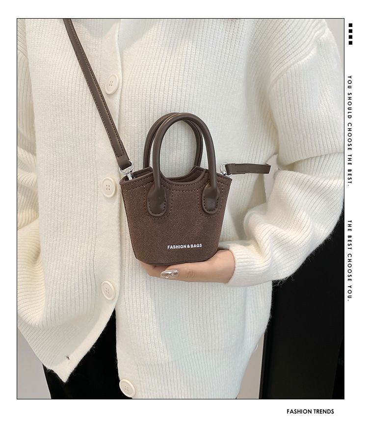Borsa a secchiello da donna, alla moda, con tracolla monospalla, stile Candy Lover, con rossetto, da portare a spalla, rossa_voghion.com
