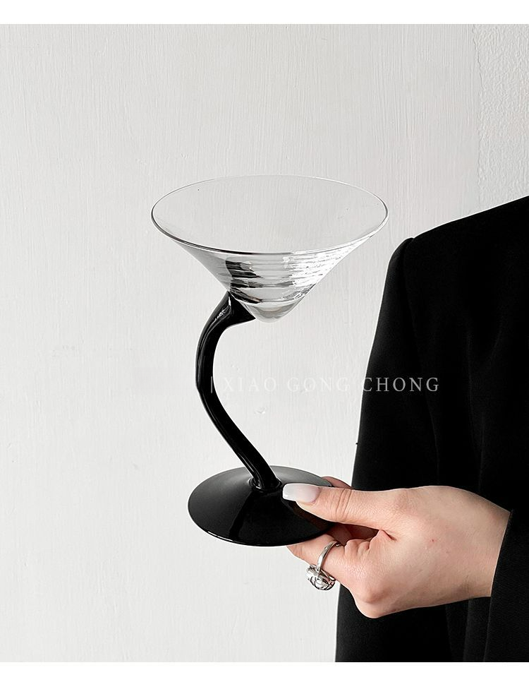 Bicchiere da Martini di alta qualità, design creativo di nicchia, calice nero per champagne e cocktail_voghion.com