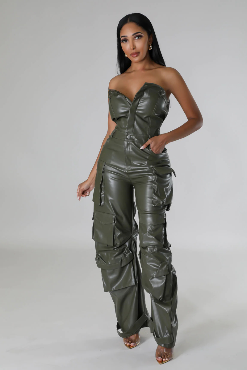 Moteriški drabužiai be petnešėlių, be nugaros, plonas kirpimo kelnės su keliomis kišenėmis, kombinezonas_voghion.com