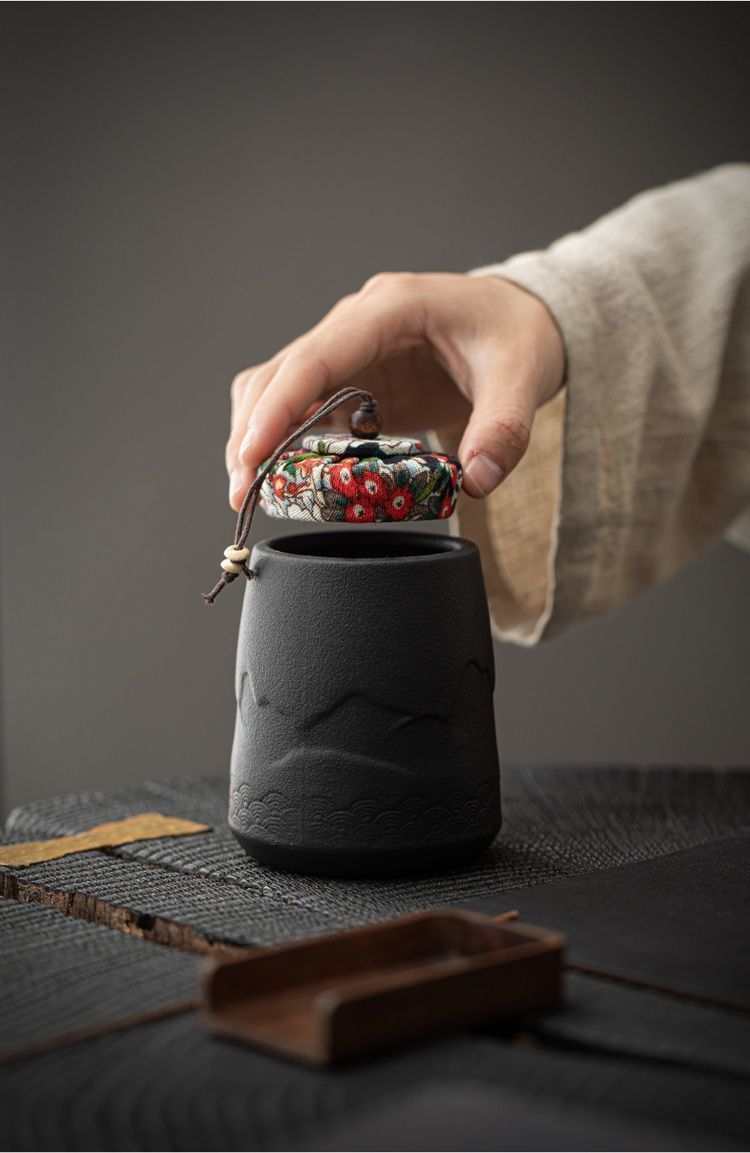 Ceramic Sealed Tea Caddy Storage Tank Portable Home Container Organizer for Tea Coffee Herb Candy Chocolate Sugar Spices_voghion.com