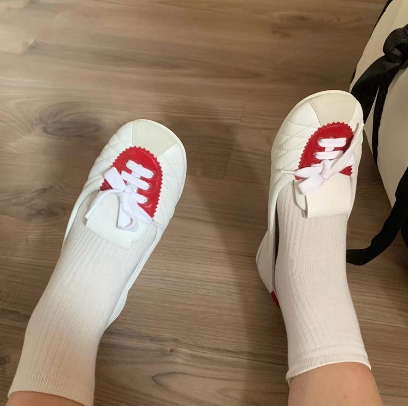 【 Migua 】 Kleiner und Nischen-Farbblock-Dutt, französischer flacher Schnürschuh, flacher Boden, Balletttanz mit einem Fuß, weiche Sohle_voghion.com