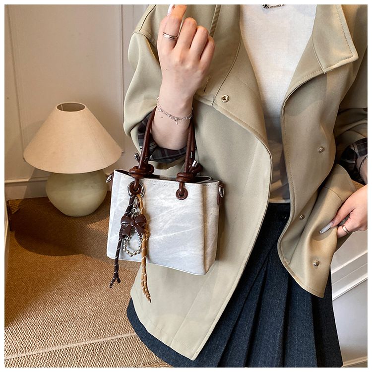 Borsa a mano di alta gamma per donna 2025 Nuova borsa a tracolla autunnale semplice, versatile ed elegante_voghion.com