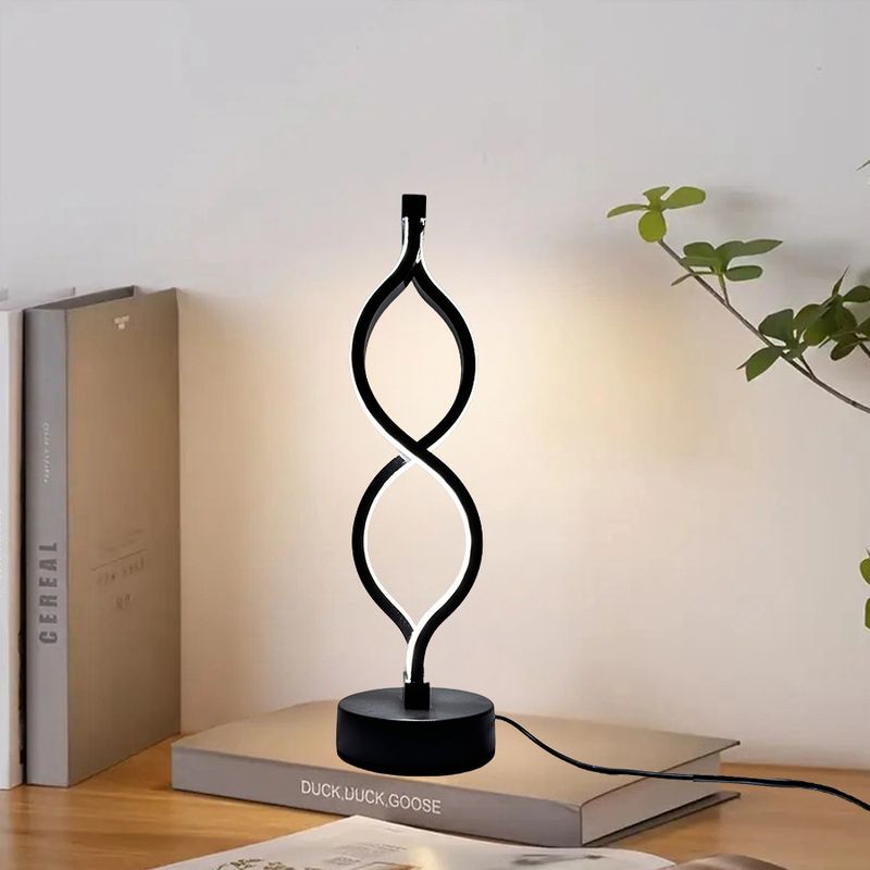 Lampada da scrivania creativa con tre colori tra cui scegliere, regolabile tramite USB_voghion.com