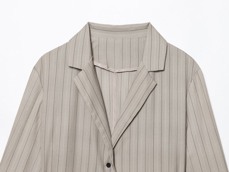 GraceChic 2025 Novo Conjunto Feminino Slim Listrado com Blazer e Shorts Curtos com Cinto de Amarrar Y13-21015_voghion.com