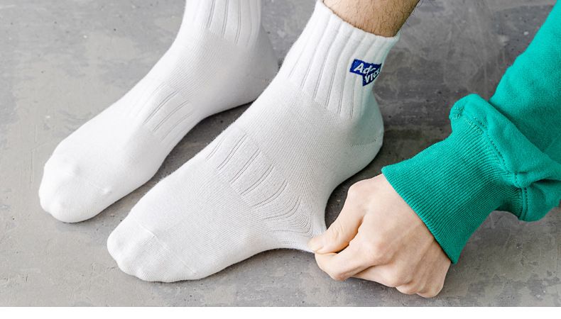 Chaussettes pour garçons, anti-odeurs pures pour les sports d'été, chaussettes courtes absorbantes en coton Xinjiang, grande taille pour lycée_voghion.com