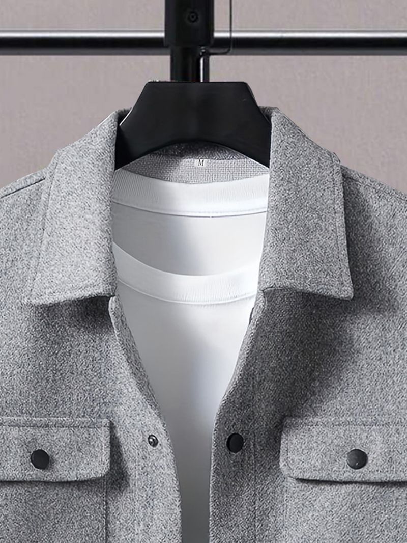 "Herren-Jacke in Wolloptik – Herbstlicher Einreiher-Mantel mit Revers & Pattentaschen in Schwarz/Armygrün/Marineblau/Dunkelgrau (S-XXL)"_voghion.com