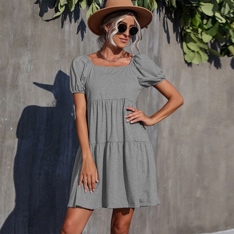 2023 Abito da donna in tinta unita nuovo stile semplice da donna Abito da temperamento con scollo quadrato lavorato a maglia da donna_voghion.com