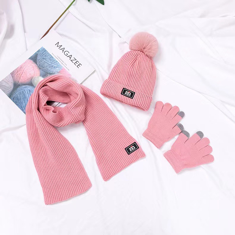 Simple M label children's wool autumn and winter new children's hat scarf gloves three piece set solid color warm_voghion.com