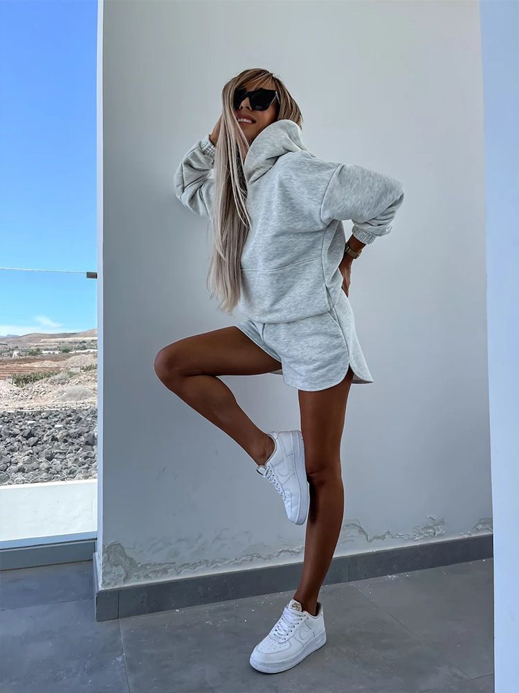 2025 Casual Fashion Set Women's Loose Hooded Sweatshirt Long Sleeved Top Sports Shorts_voghion.com