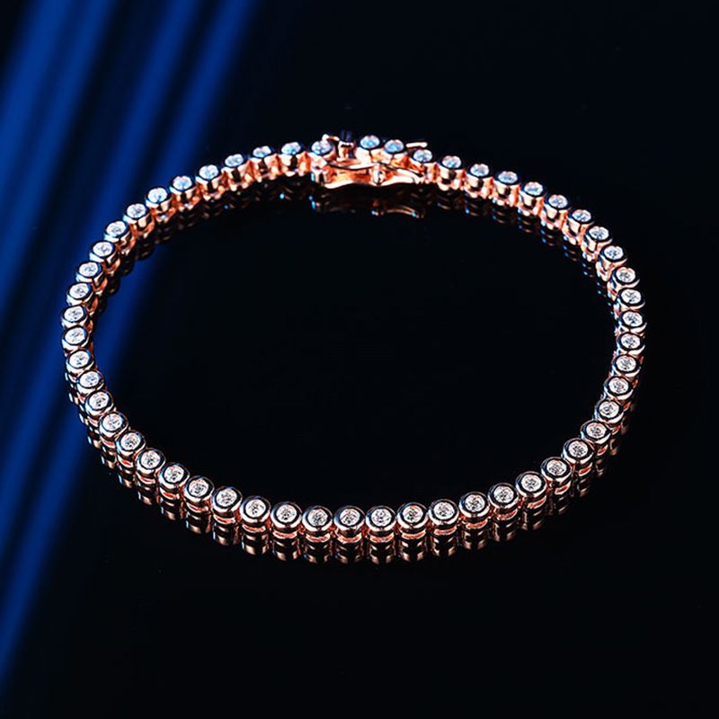 Bracciale da donna in argento sterling con moissanite da 3 carati e diamanti, design minimalista, leggero, di lusso e alla moda, con diamanti a taglio brillante._voghion.com