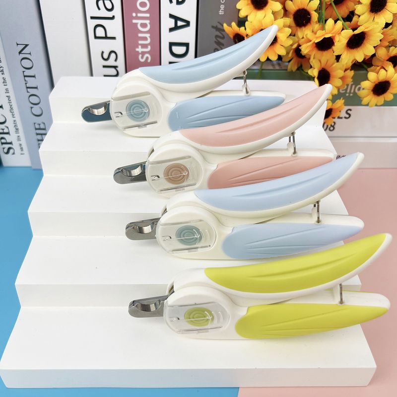 Pet LED Claw Cat Nail Clippers Dog File Scissors Cleaning And Grooming Supplies_voghion.com
