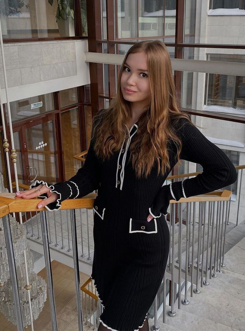 Abbigliamento da donna Abito arricciato Abito lavorato a maglia Orecchini a bottone con risvolto a maniche lunghe _voghion.com