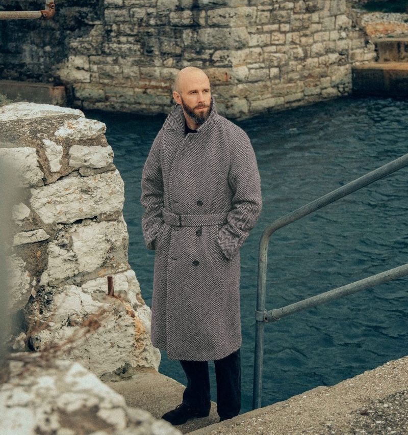 2024 ny avslappet ullkåpe med dobbeltspent slim fit_voghion.com