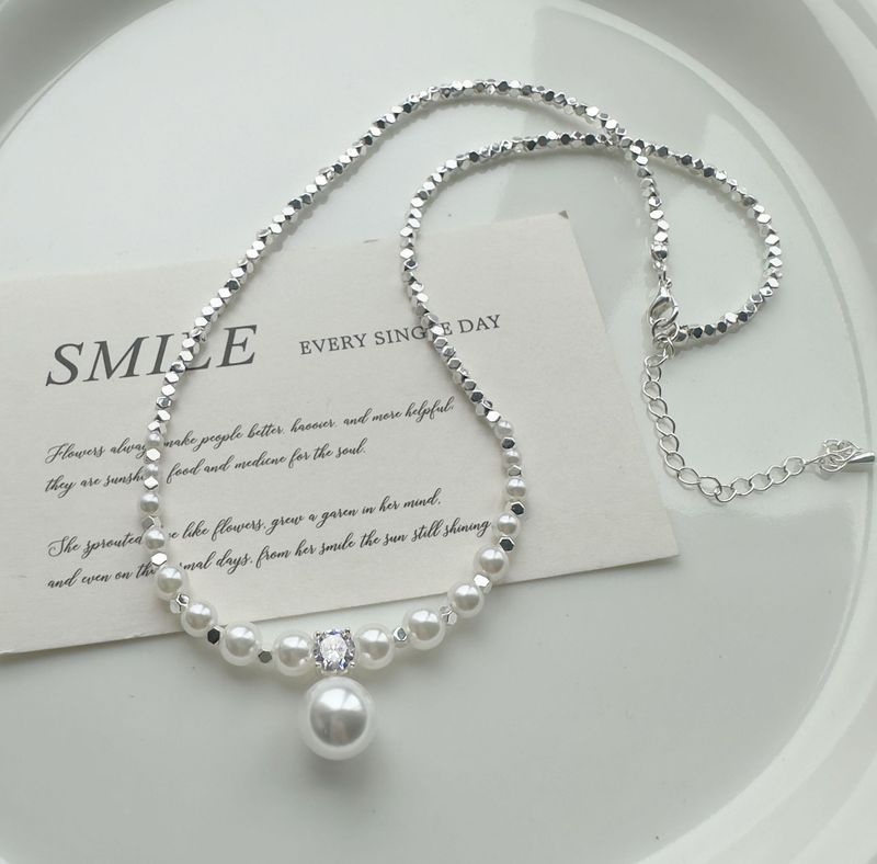 Colar de pérolas de metal prateado de alta qualidade para mulheres, personalidade francesa retrô, simples, versátil, temperamento, colar com corrente de clavícula_voghion.com