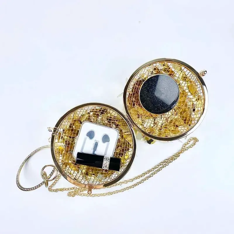 Designer 2025 Unique Design Of Niche, Three-Dimensional Spherical Metal Handmade Sequin Banquet Bracelet, Circular Bag_voghion.com