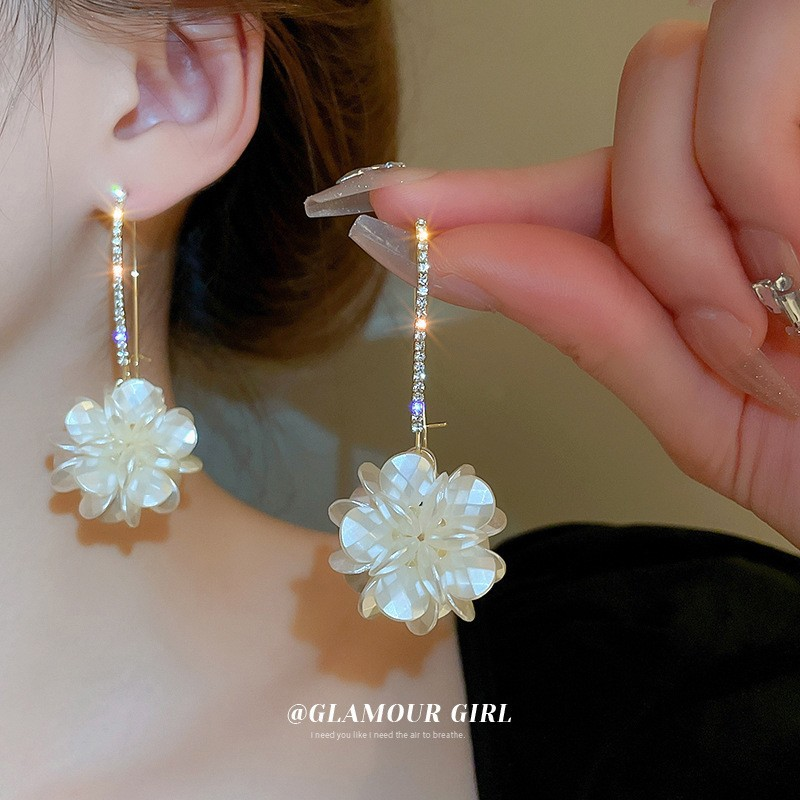 Orecchini a forma di petalo con perla e diamanti intarsiati in argento, super immortali, dolci e raffinati, stile forestale._voghion.com