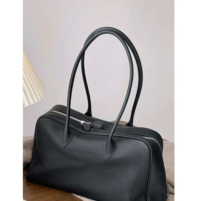 Minimalistischer Stil Leder 2025 New Boston Große Kapazität Kopfschicht Rindsleder Unterarm Tote Schultertasche_voghion.com