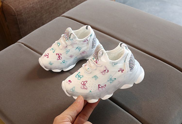 Frühling und Herbst Neue Wasser Diamant Pailletten Elastische Mädchen Anti slip LED Leuchtende kinder Schuhe_voghion.com