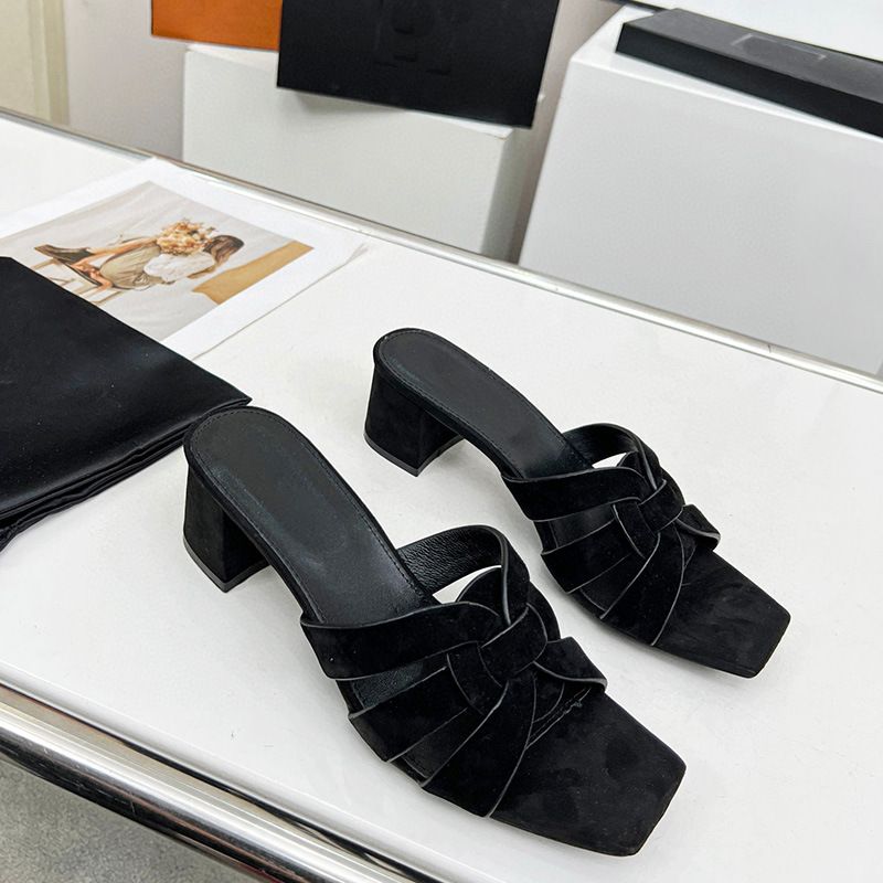 Sommer Große Größe Flache Quadratische Zehen Lässig Hohl Strand Hausschuhe Damen Slides Sandalen_voghion.com