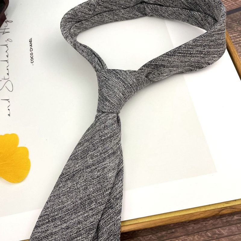 Cravatta vintage in lino e cotone tinta unita grigio caffè per donna, versione stretta da 6 cm, stile britannico per matrimonio, stile coreano, casual da uomo_voghion.com