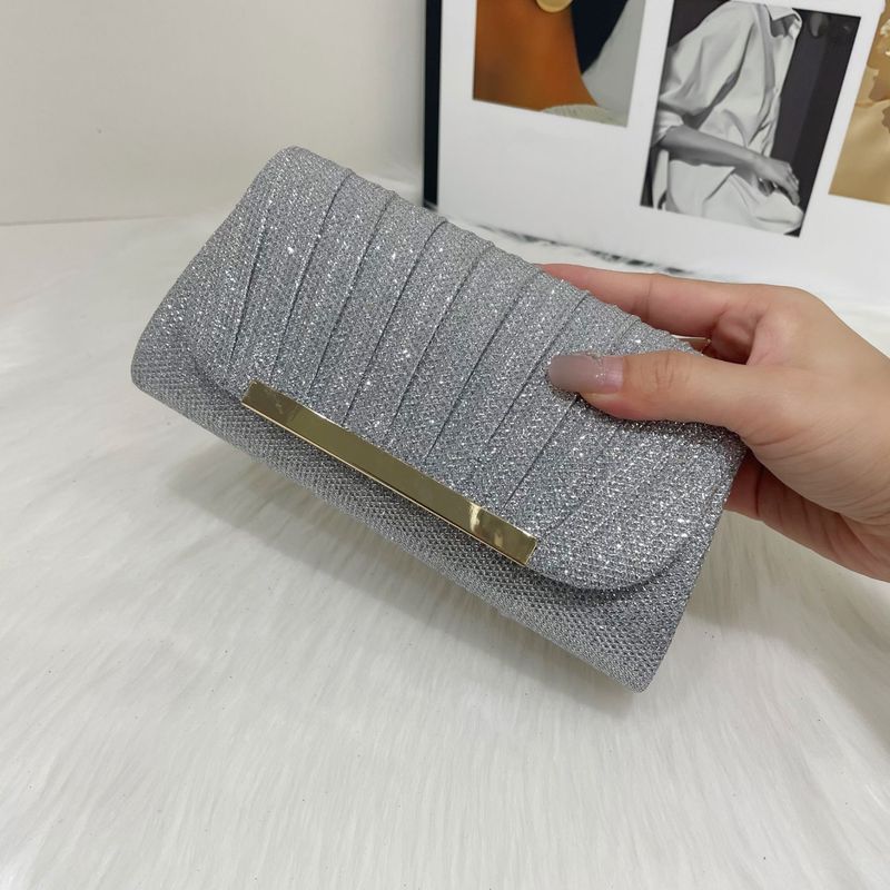Borsa a tracolla con catena staccabile, piccola e quadrata, plissettata, da donna, modello Shantou, da sera_voghion.com