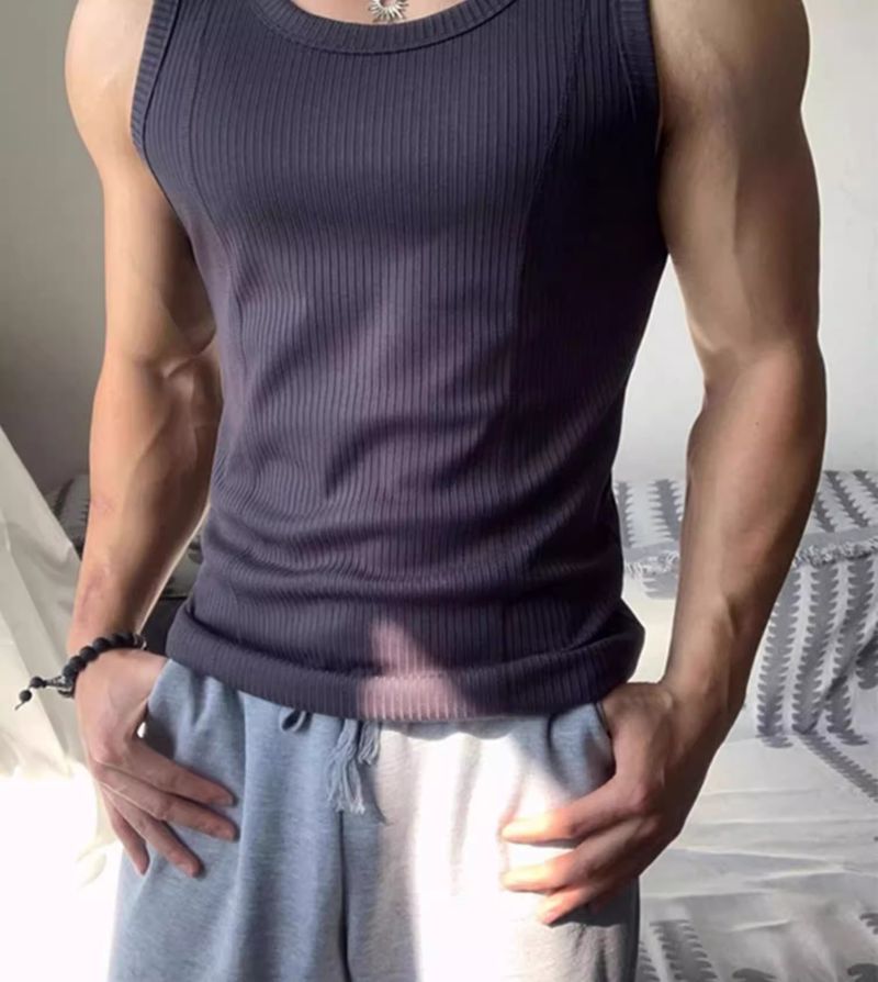 "Men's Muscle Fit Sleeveless Vest - Breathable Mesh Gym Tank Top For Summer Workouts & Bodybuilding - White/Black Athletic Compression Shirt"_voghion.com