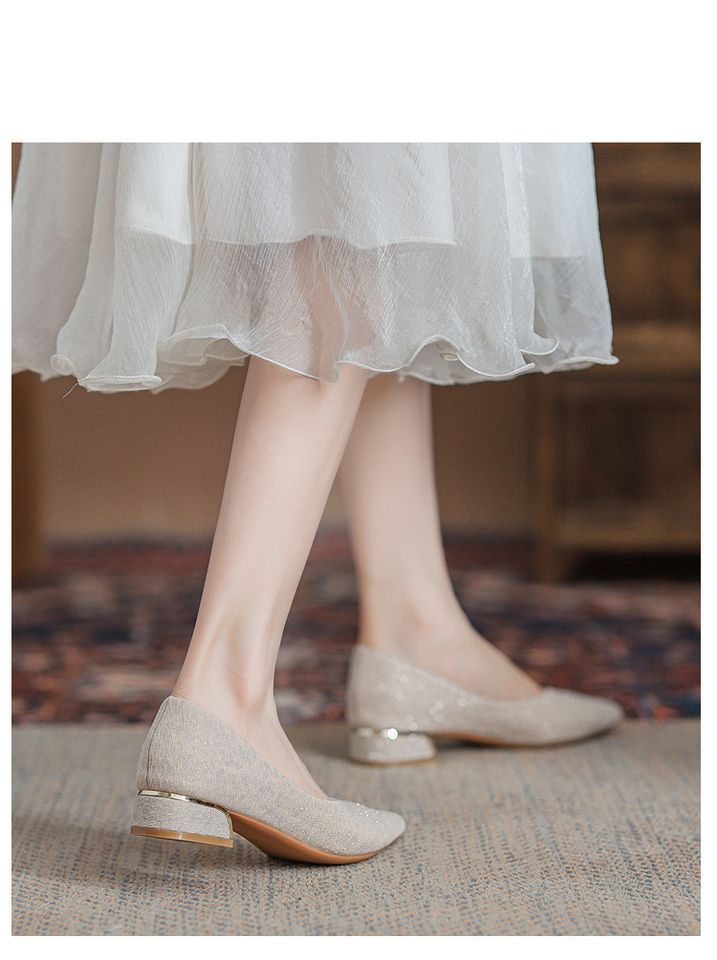 Chaussures plates pointues et pointues pour femmes, nouvelles chaussures de demoiselle d'honneur scintillantes et polyvalentes à bouche peu profonde, un pied_voghion.com