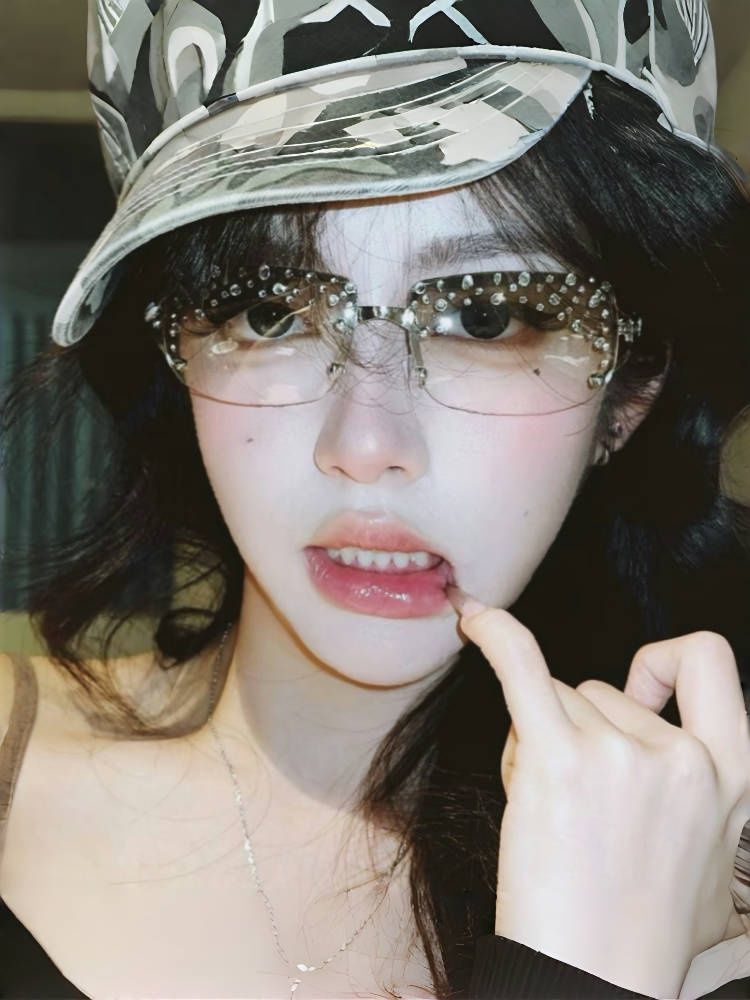 LazyZoom Retro Y2k Millennium Stile Gyaru Europeo e Americano Dia-Embedded Senza Cornice Riprese di Strada Internet Celebrità Alta_voghion.com