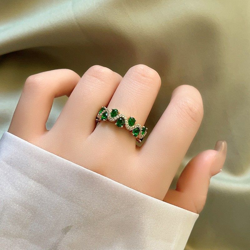 Olivgrüner Zirkonring im französischen Hofstil – Elegantes, luxuriöses, offenes Design für Damen_voghion.com