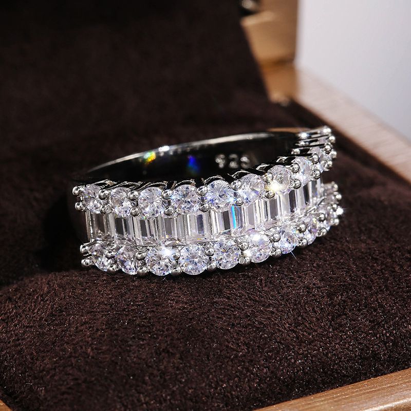 Cao Shi Copper Plated Platinum trapezium zircon lady's ring luxury hand jewelry_voghion.com