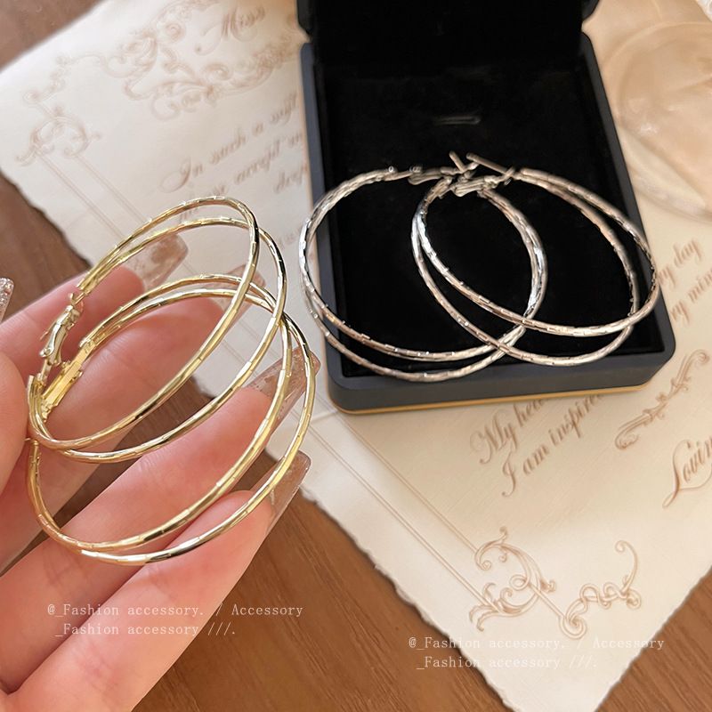 Pendientes de aro de doble capa, elegantes y exagerados, de gran tamaño, para mujer, con un diseño de nicho ligero y lujoso, estilo de celebridad de Internet._voghion.com
