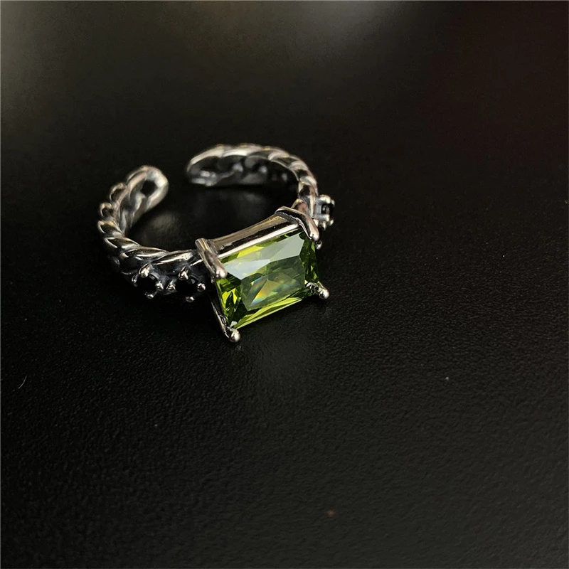 Sterling VENUS Sier Retro Emerald Square Zircon Open Ring Female Niche Design Fashion Light Jewelry_voghion.com