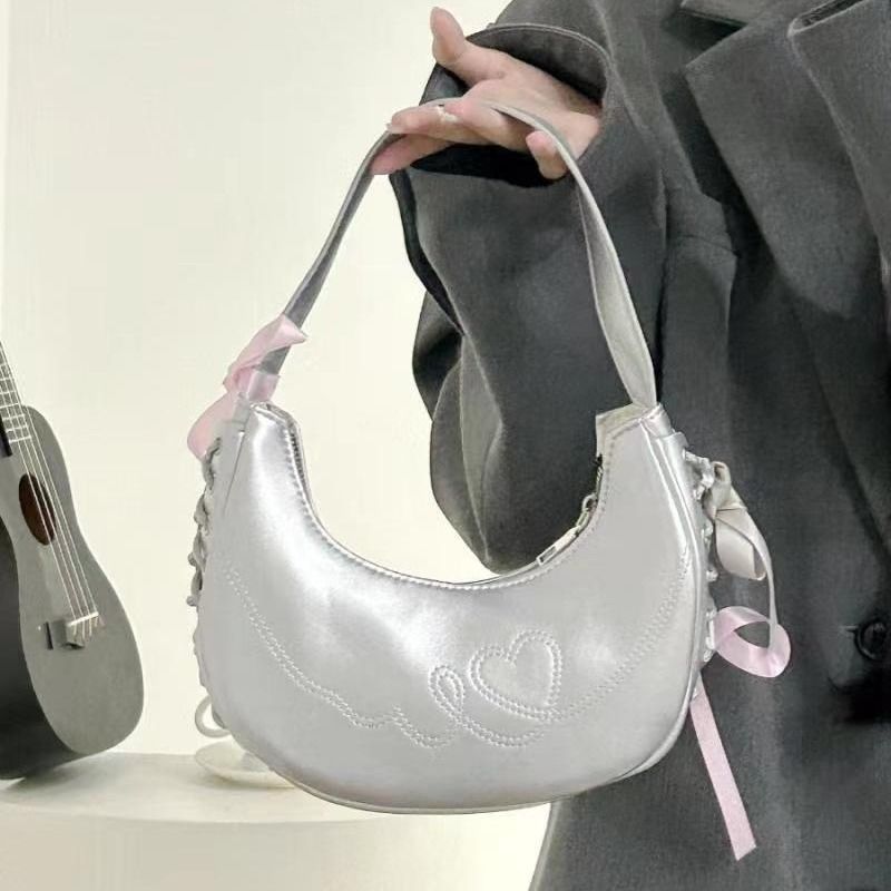 Borsa a tracolla piccola da bambina, modello 2024, con ricamo a forma di cuore a mezzaluna sotto le ascelle, versatile e alla moda_voghion.com